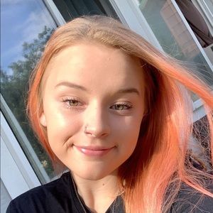 Meet your Posher, Bayley